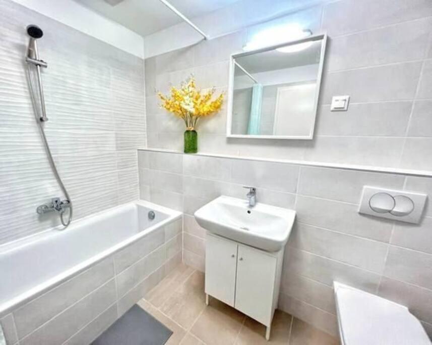 B104 - Liberty Bridge Lovely Home With Free Parking Budapest Luaran gambar